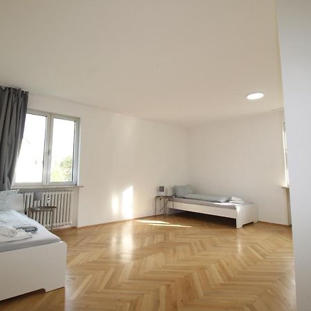 Apartmenthaus Kitzingen - Grosszuegige Wohnungen Fuer Je 6 Personen Mit Balkon Eksteriør billede