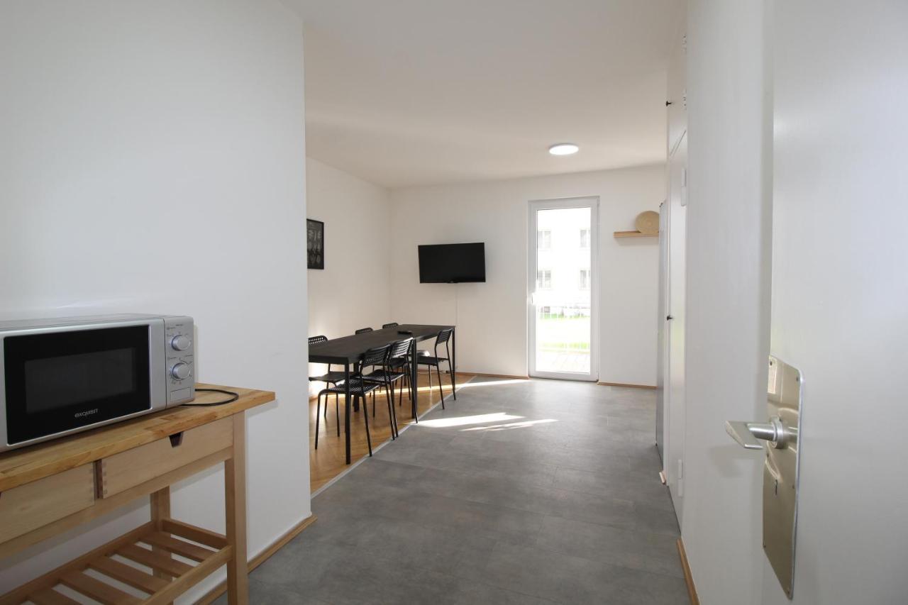 Apartmenthaus Kitzingen - Grosszuegige Wohnungen Fuer Je 6 Personen Mit Balkon Eksteriør billede