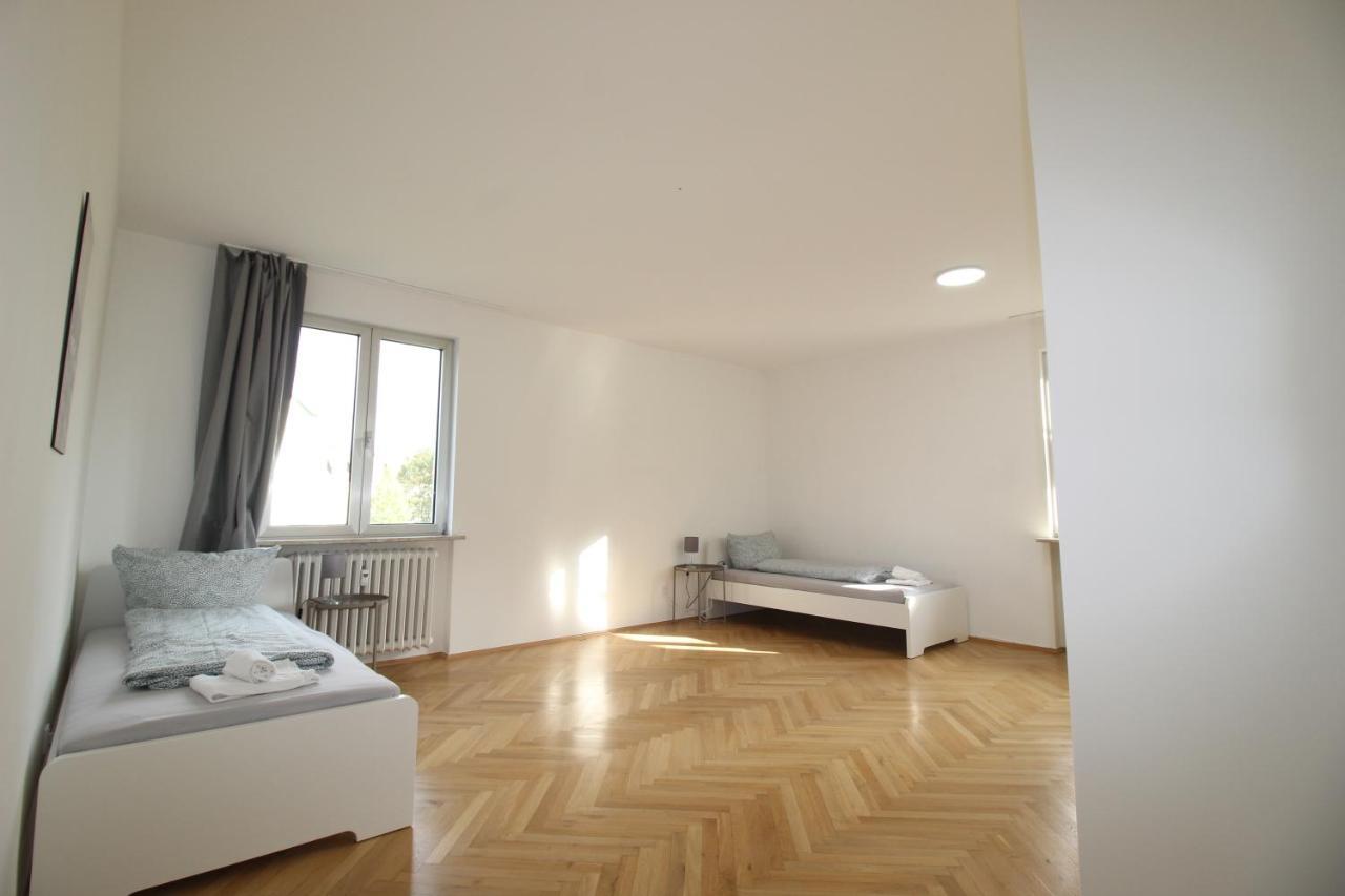 Apartmenthaus Kitzingen - Grosszuegige Wohnungen Fuer Je 6 Personen Mit Balkon Eksteriør billede